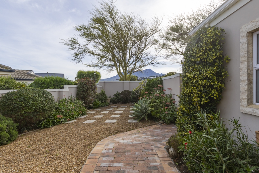 To Let 3 Bedroom Property for Rent in Fernwood Western Cape